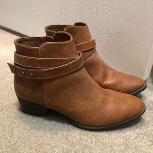 Lauren Conrad Belle Ankle Boots - Women’s size 6